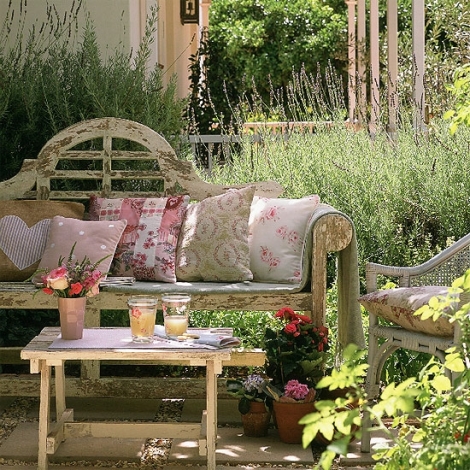 10-fabulous-garden-seatings-inspiring-ideas-landscape-design-252810-2529.jpg